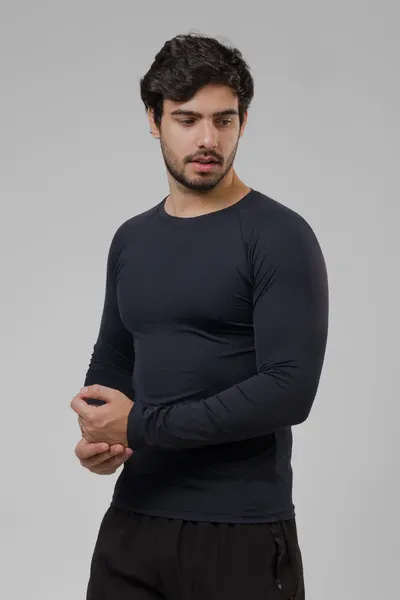VITORPRETO1_de5ac6e4-702b-4623-ae11-b4dafbf253c7.webp