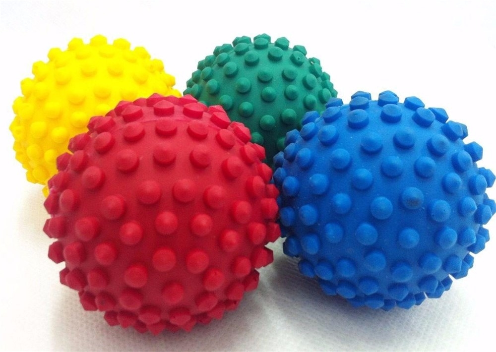 [7899515605502] Bola de Massagem com Cravos Para Fisioterapia P GLC 1un